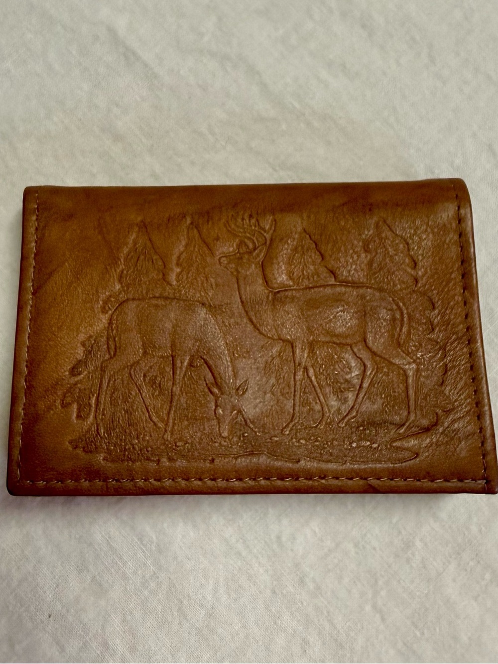 Leather Deer Embossed Vintage Tri-fold Wallet Brown